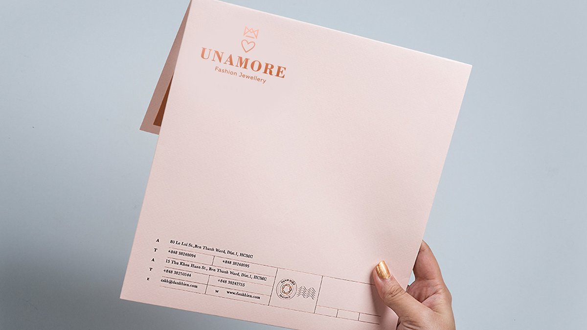 時尚珠寶首飾UNAMORE品牌設計和強化品牌&ldquo;時尚&rdquo;定位，時尚珠寶品牌設計，時尚品牌形象設計，品牌形象整合，珠寶品牌營銷，品牌戰(zhàn)略定位，品牌設計公司，品牌策劃公司，深圳品牌策劃，深圳品牌設計，左右格局