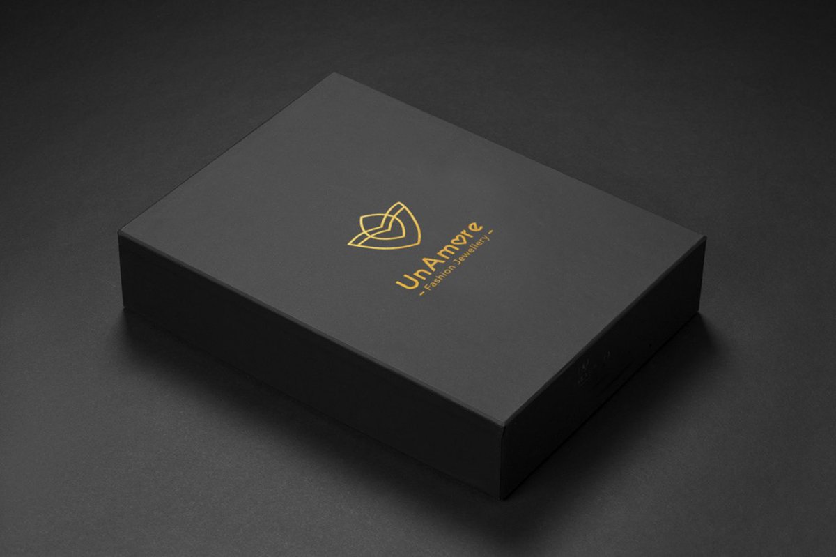 時尚珠寶首飾UNAMORE品牌設計和強化品牌&ldquo;時尚&rdquo;定位，時尚珠寶品牌設計，時尚品牌形象設計，品牌形象整合，珠寶品牌營銷，品牌戰(zhàn)略定位，品牌設計公司，品牌策劃公司，深圳品牌策劃，深圳品牌設計，左右格局